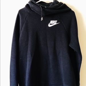 Nike crowl neck